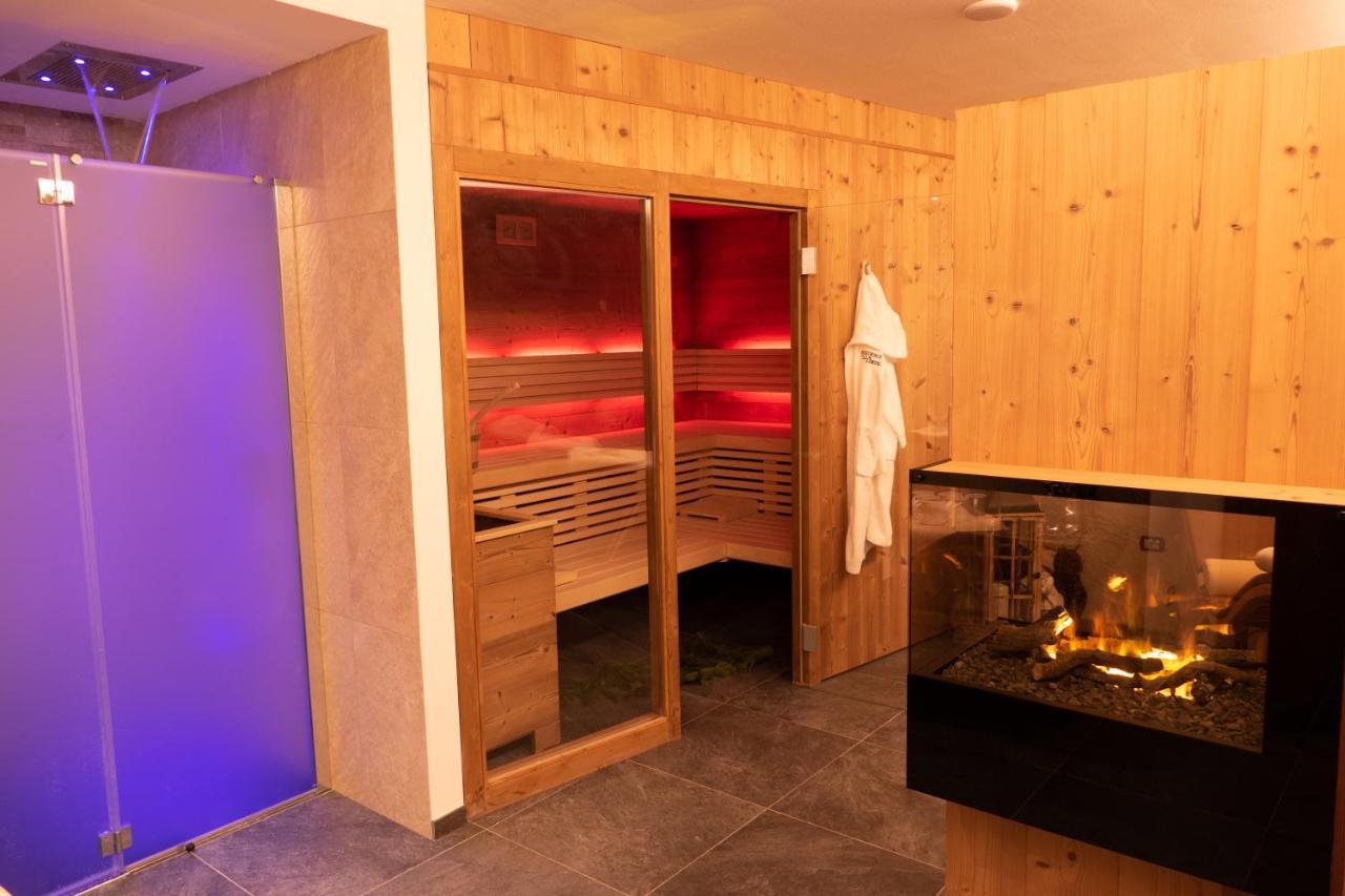 Villa Artic Apartments Кампителло-ди-Фасса Экстерьер фото