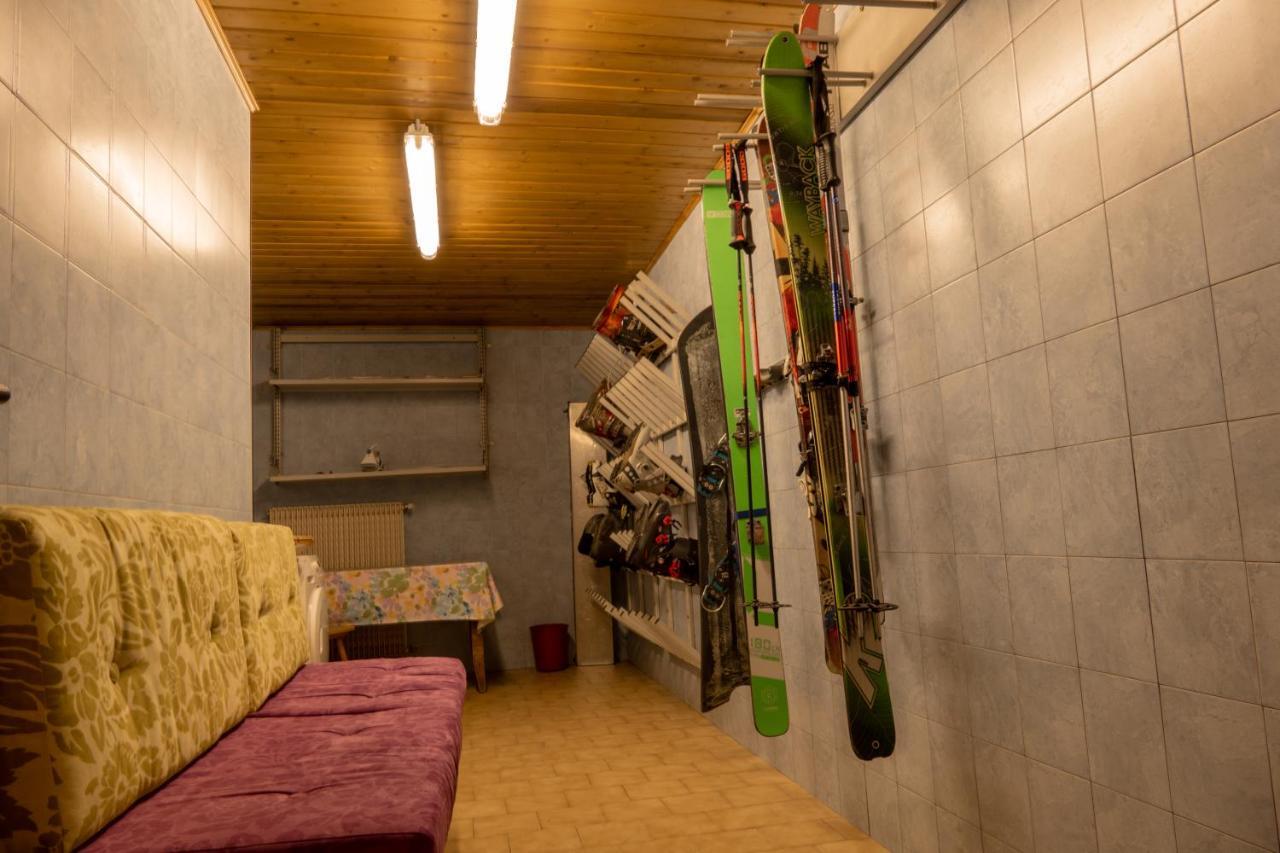 Villa Artic Apartments Кампителло-ди-Фасса Экстерьер фото